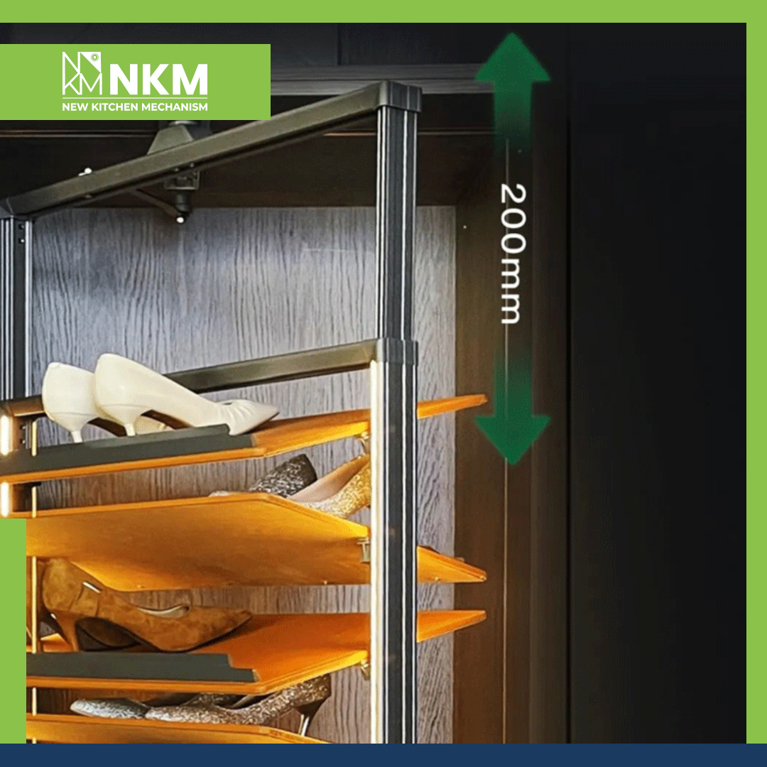 Rotating shoes rack